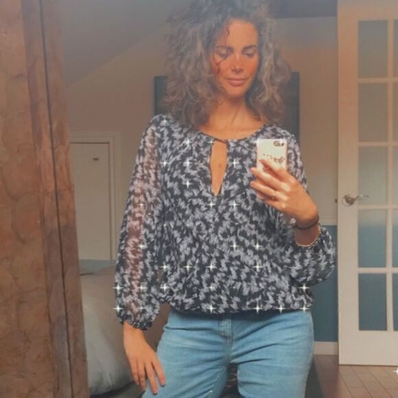 Vince Camuto wrap shirt   - Picture 4 of 11